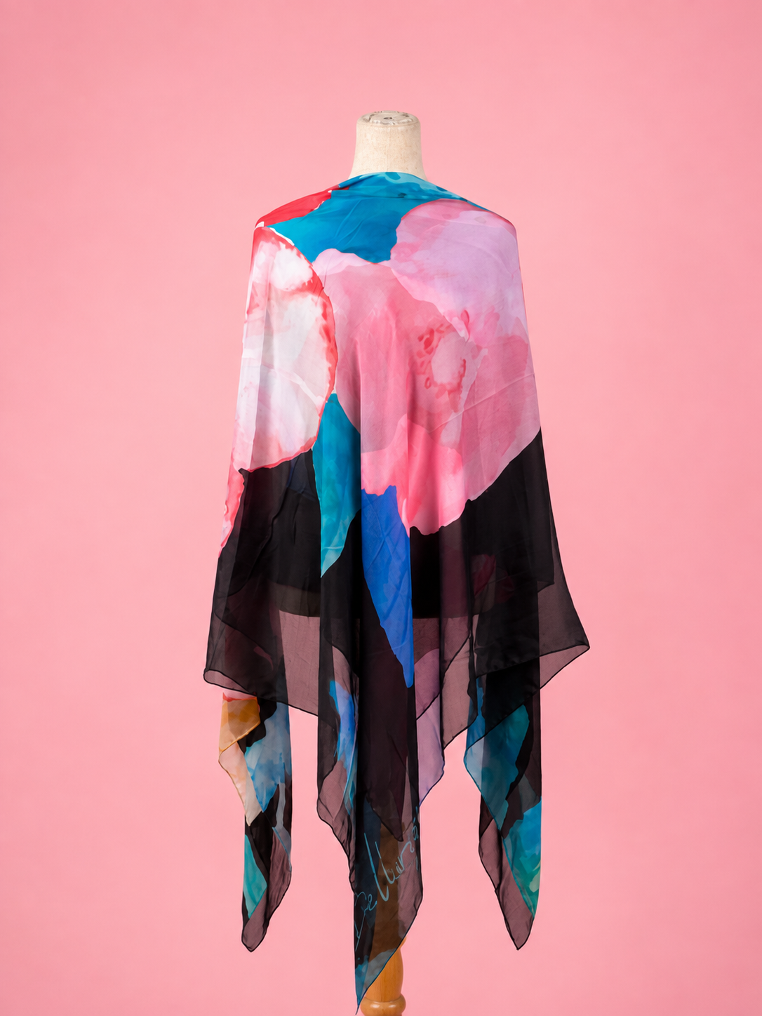 LightSilk Esharp with Shades of Black, Blue and Pink